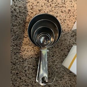 Arbonne measuring cups